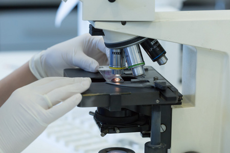Tresna diagnostiko integrala: SARS-COV-2, gripearen a / b eta RSV antigeno azkarreko proba kit